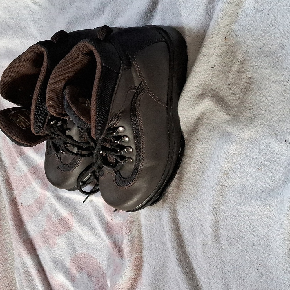 Deer stags boys size 1M waterproof boots